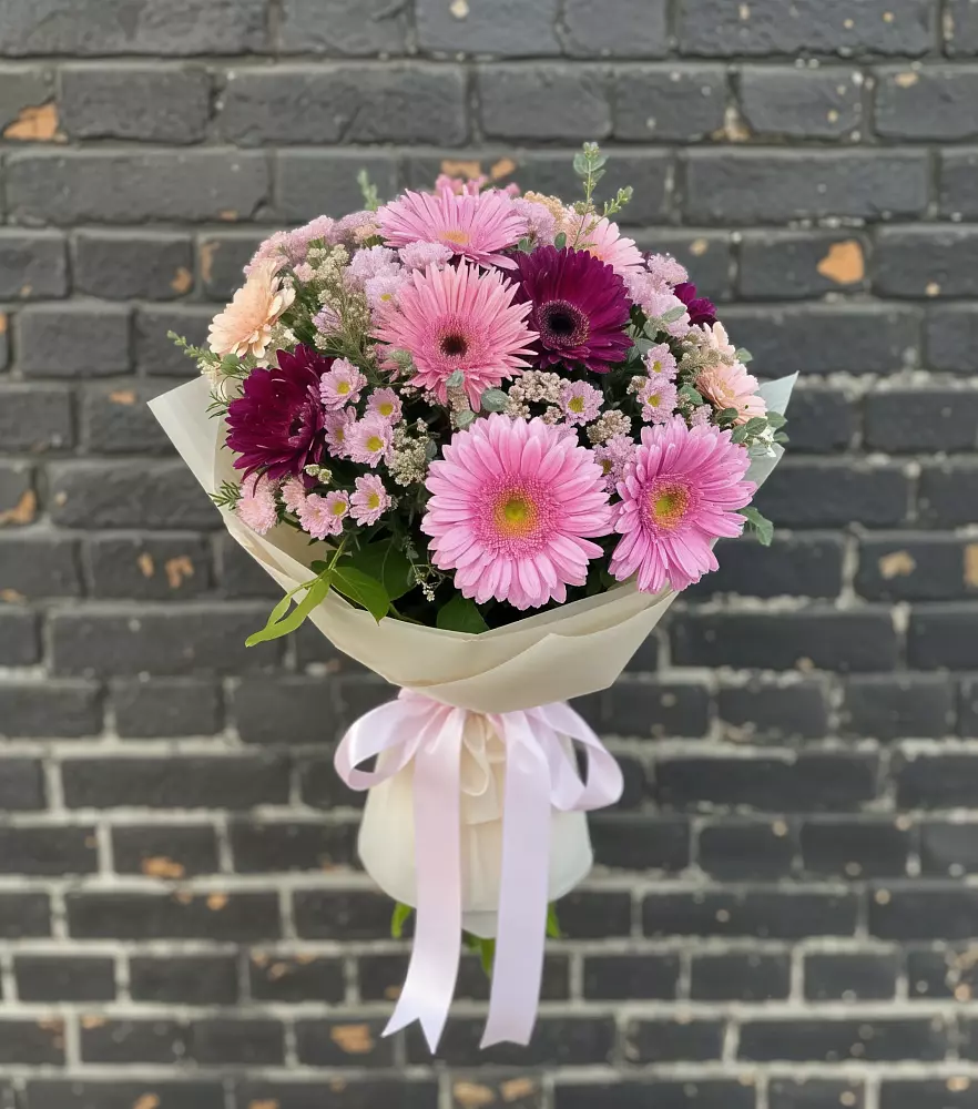 Букет цветов из: Герберы и Хризантемы в Каменке Пензенской области