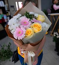 Букет цветов из:  Герберы, Розы и Хризантемы в Каменке Пензенской области