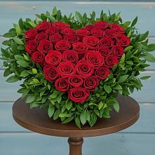 Цветочная композиция из Розы в виде сердца в Каменке Пензенской области