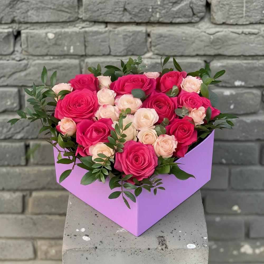 Цветочная композиция из Розы в коробке в Каменке Пензенской области