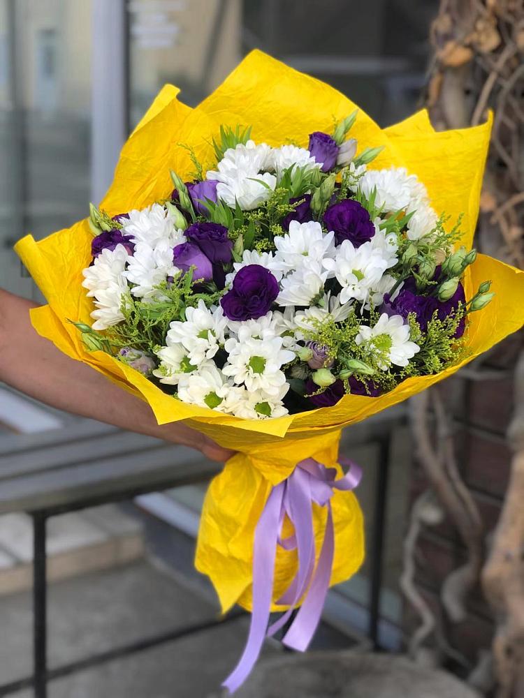 Букет цветов из: Ирисы, Хризантемы и Ромашки в Каменке Пензенской области