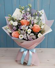 Букет цветов из:  Лизиантусы, Розы, Альстромерии и Гипсофила в Каменке Пензенской области