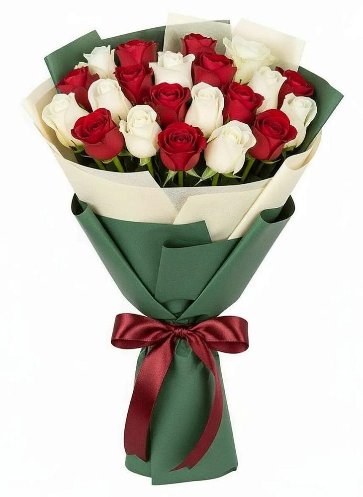 Букет Микс из красных и белых роз в Каменке Пензенской области