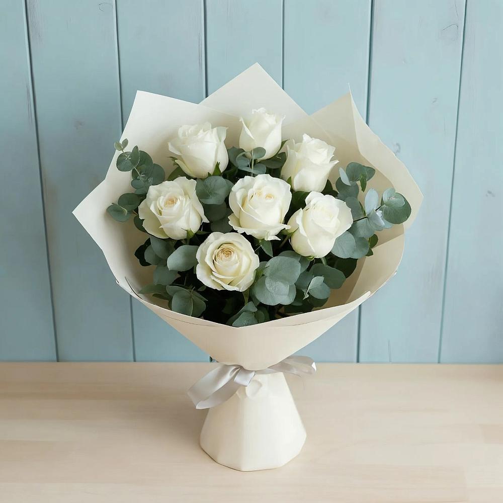 Букет Белые розы в Эвкалипте в Каменке Пензенской области