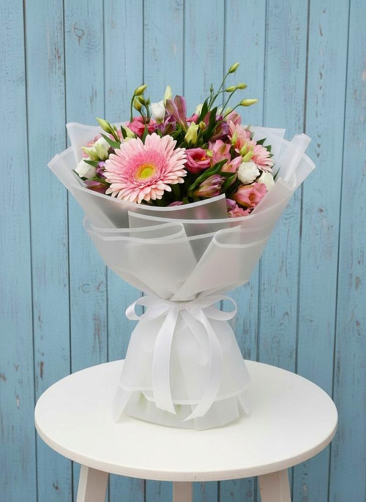 Букет цветов из: Герберы, Альстромерии и Лизиантусы в Каменке Пензенской области