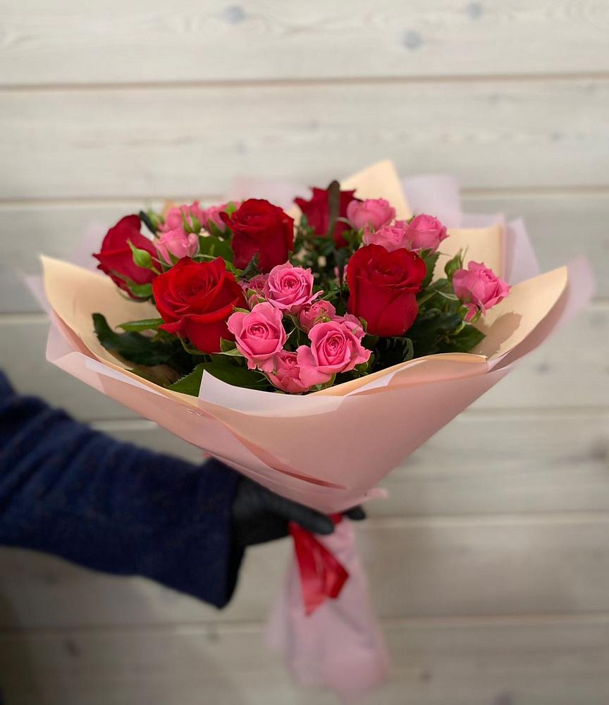 Букет цветов из: Розы в Каменке Пензенской области