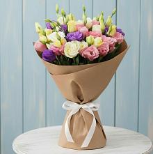 Букет цветов из:  Лизиантусы в Каменке Пензенской области